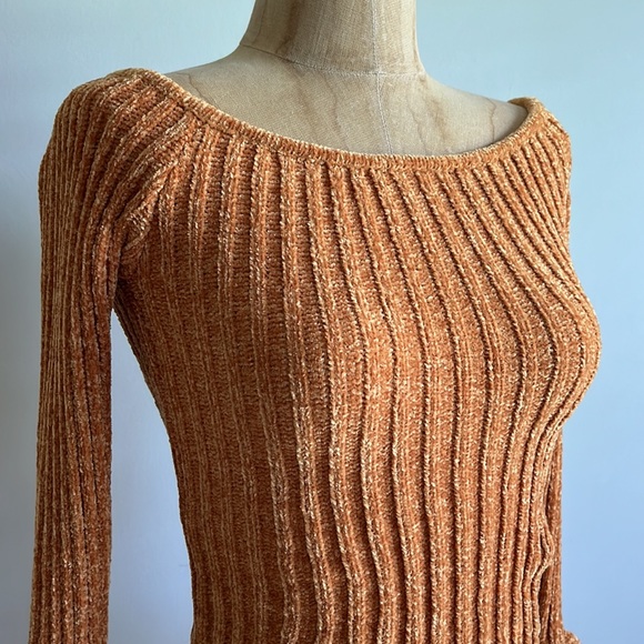 ‘70s Inspired Top - Picture 2 of 6